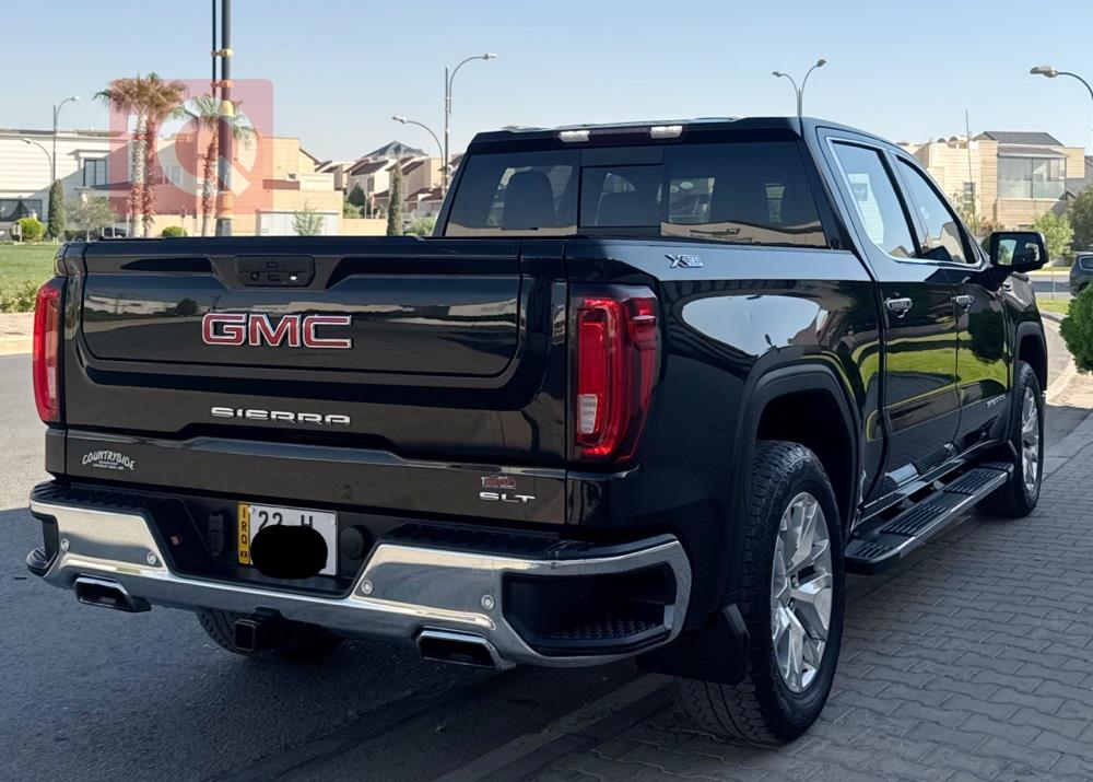 GMC Sierra